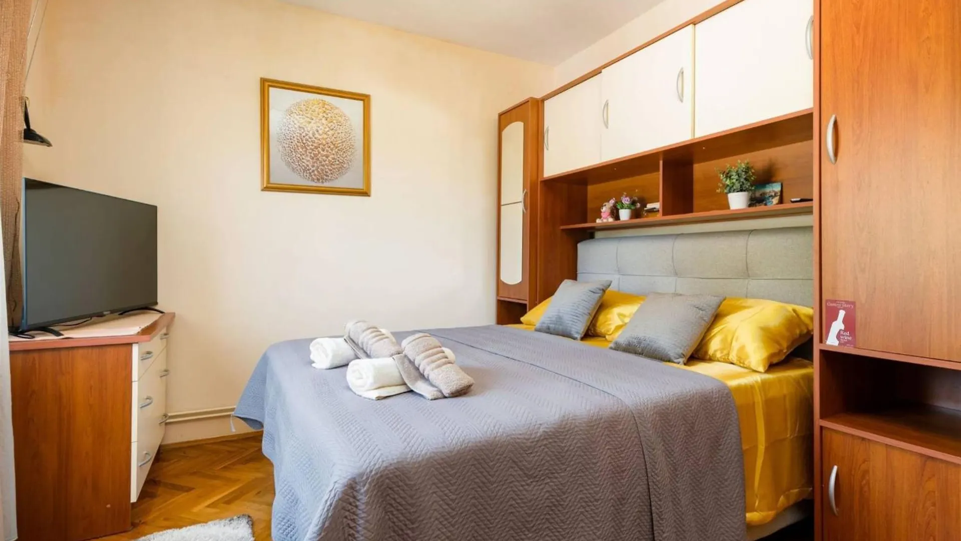 Three Bedroom Apartment With Terrace And Sea View Traù 0*,